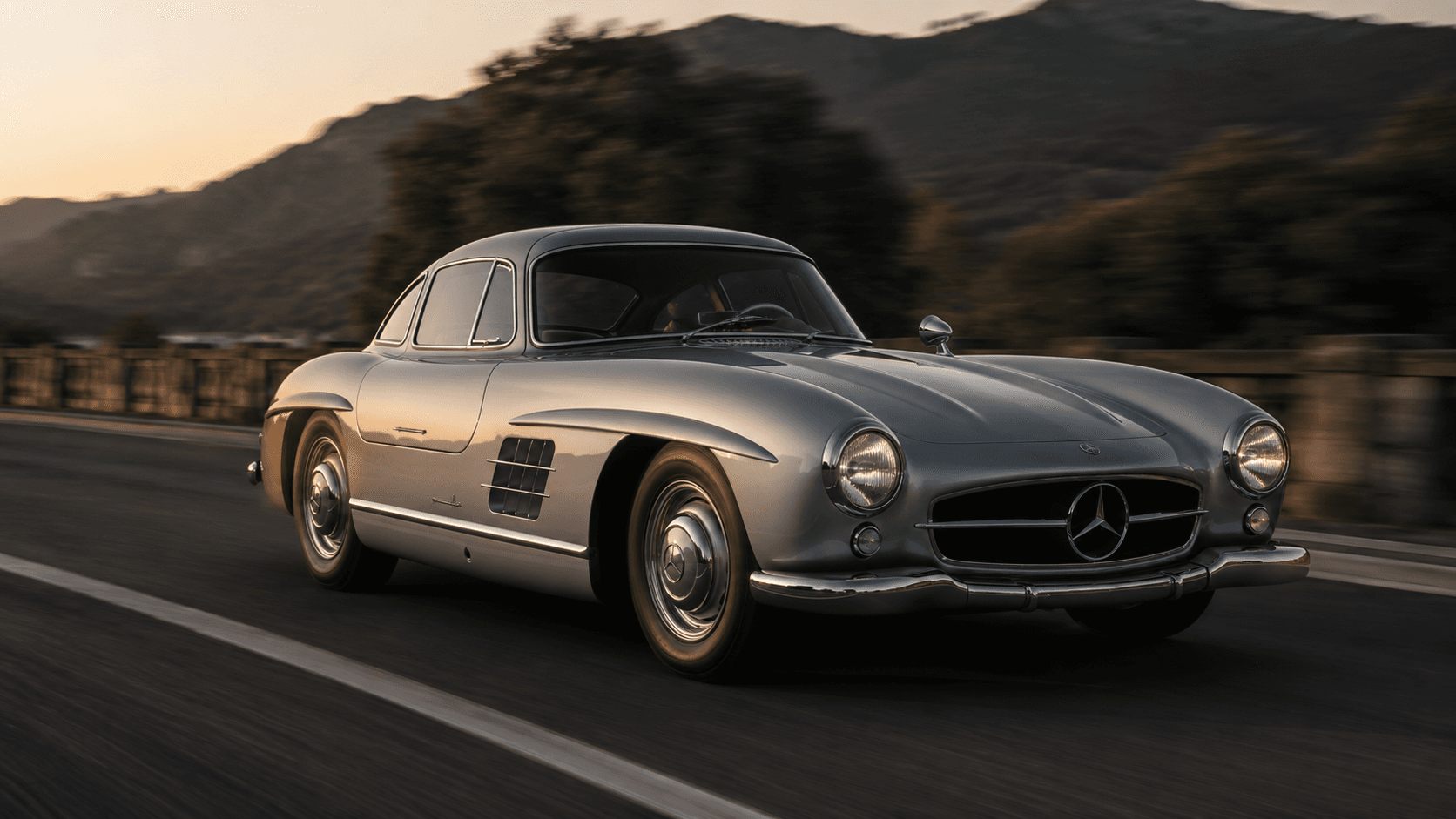 Eleganter Mercedes in Bewegung
